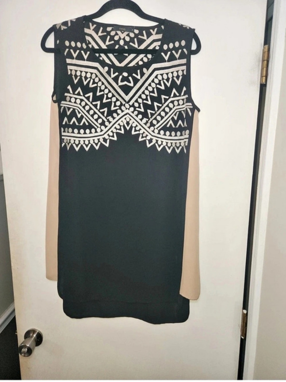 THML Geometric Shift Dress in Black & Beige Size Medium